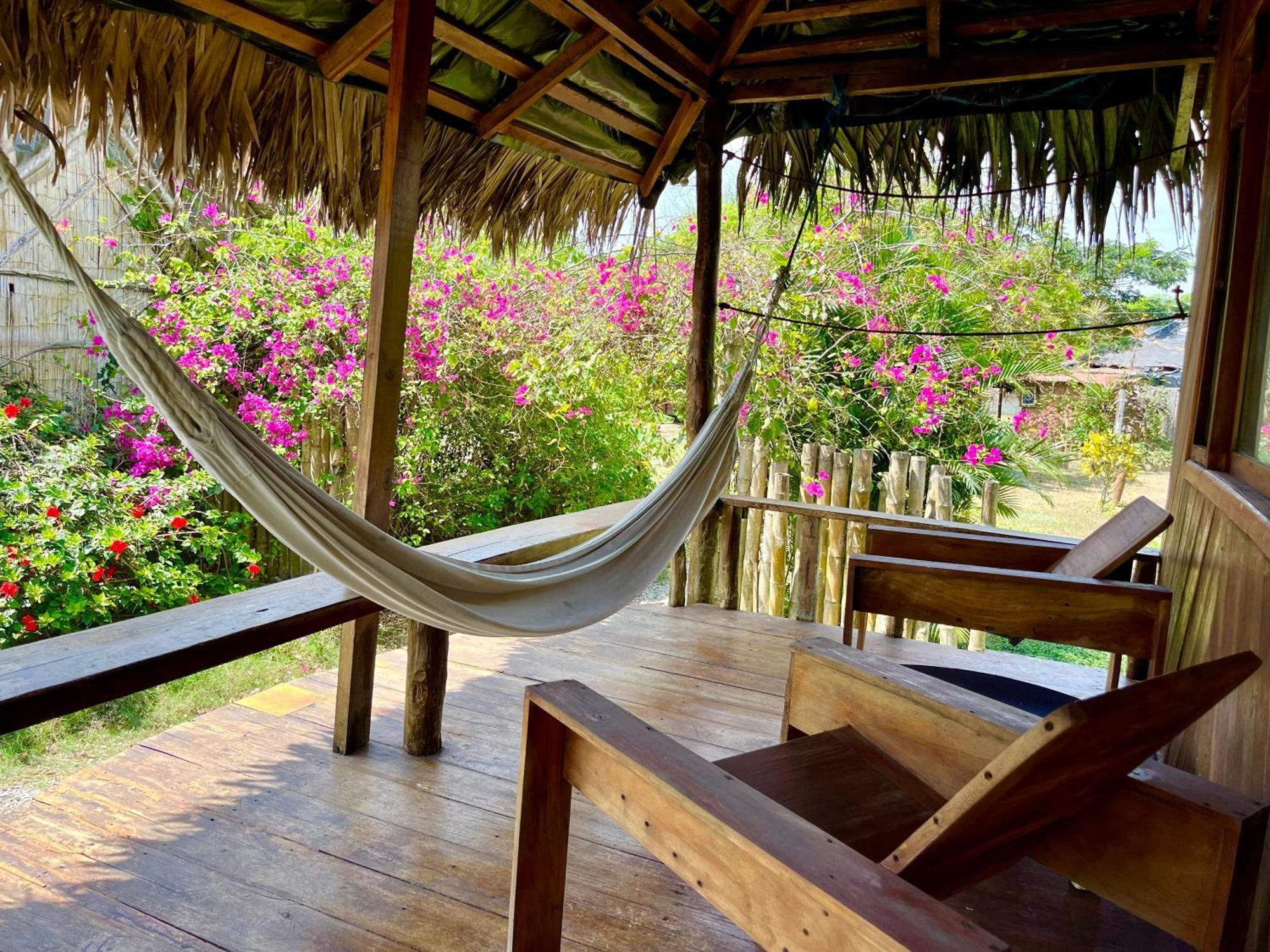 Kamala Surf & Backpacker Hostel Montañita Eksteriør bilde